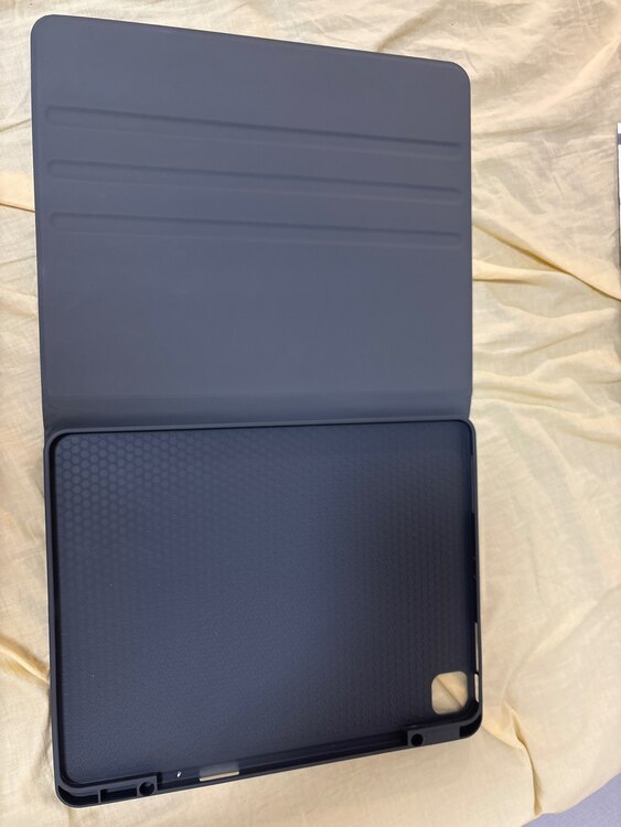 MTFL2J/A iPad Pro 12.9inch 256GB（PC・タブレット）の商品画像 - 査定依頼日：2025年4月25日 - 最高査定価格：45,000円