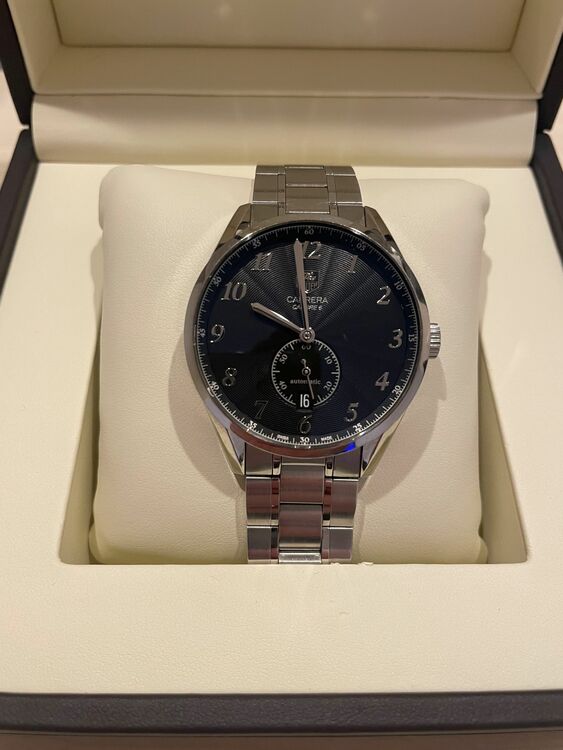タグホイヤー カレラ WAS211（高級時計）の商品画像 - 査定依頼日：2025年10月2日 - 最高査定価格：135,000円