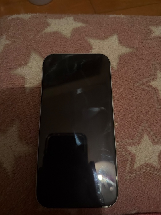 iPhone iPhone 15 128GB au（スマホ）の商品画像 - 査定依頼日：2026年9月3日 - 最高査定価格：66,000円