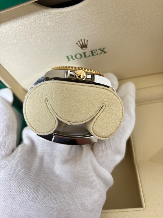 ロレックス サブマリーナー 126613l（高級時計）の商品画像 - 査定依頼日：2025年6月17日 - 最高査定価格：2,450,000円