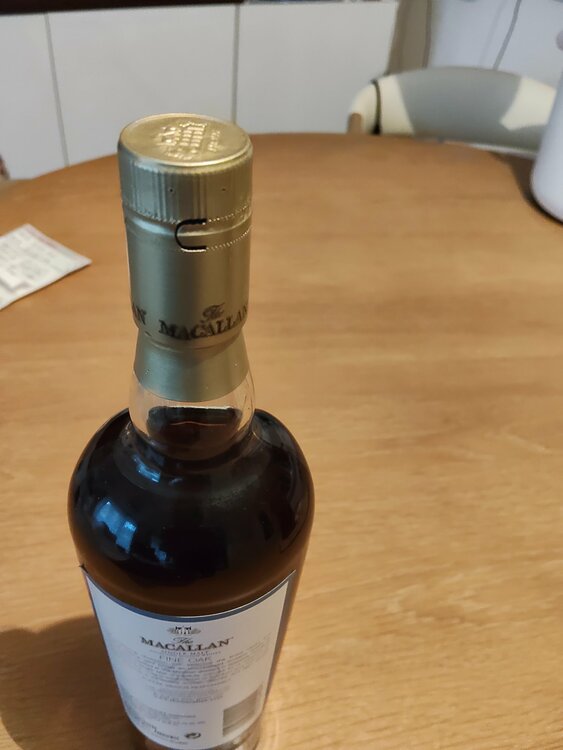 マッカラン30年（お酒）の商品画像 - 査定依頼日：2026年4月4日 - 最高査定価格：140,000円