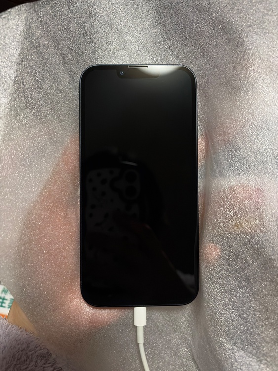 iPhone 13 128GB au（スマホ）の商品画像 - 査定依頼日：2026年1月29日 - 最高査定価格：33,000円