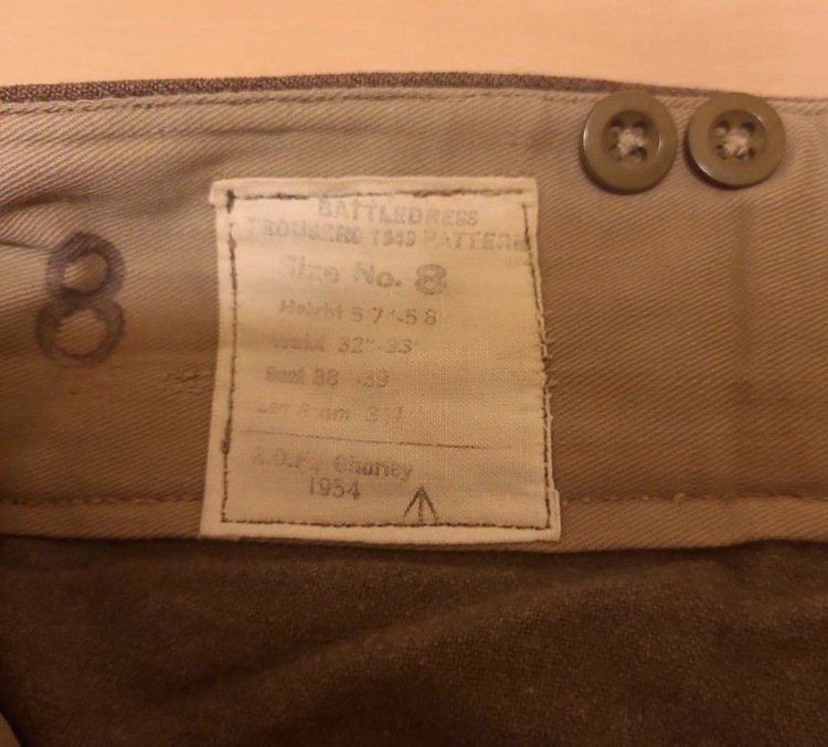 ヴィンテージ　イギリス軍P1949ウールトラウザーズ（古着・ファッション）の商品画像 - 査定依頼日：2026年5月6日 - 最高査定価格：100,000円