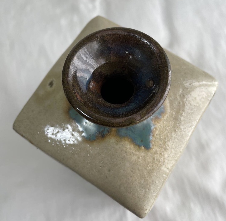 金城次郎作　魚紋角瓶（美術品・骨董品）の商品画像 - 査定依頼日：2026年4月15日 - 最高査定価格：3,000円