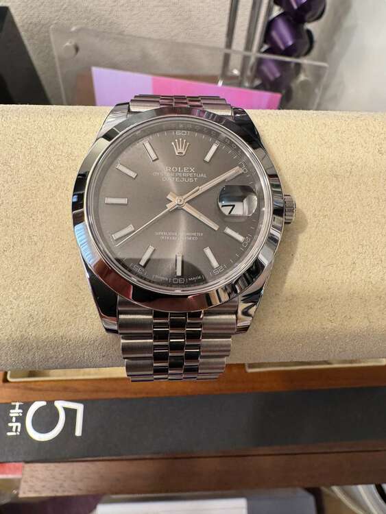 ロレックス デイトジャスト 12630（高級時計）の商品画像 - 査定依頼日：2025年3月7日 - 最高査定価格：1,380,000円