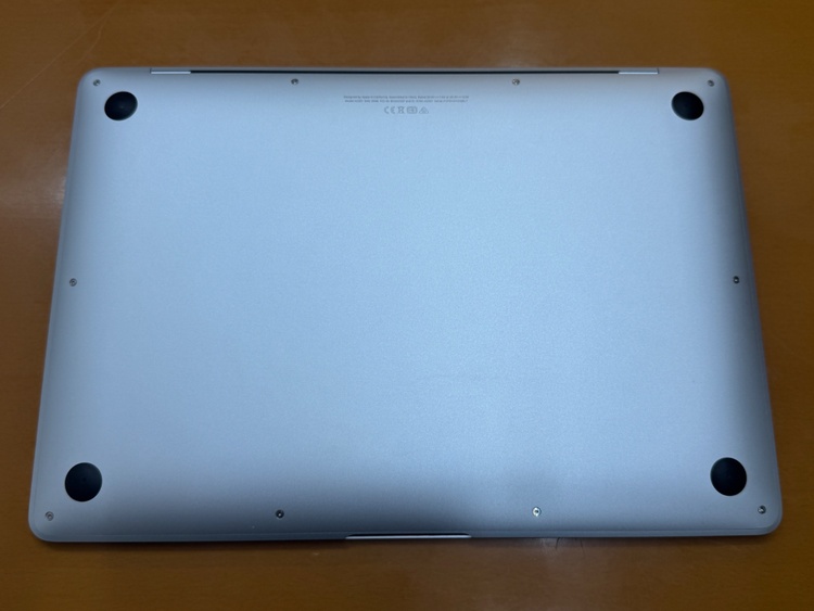 MacBook Air 13-inch　A2337（PC・タブレット）の商品画像 - 査定依頼日：2026年5月24日 - 最高査定価格：32,000円