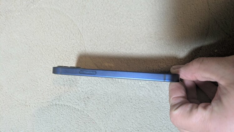 iphone12mini（スマホ）の商品画像 - 査定依頼日：2025年12月15日 - 最高査定価格：21,000円