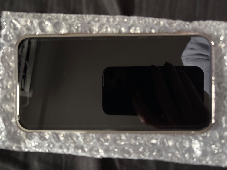 iPhone iPhone11 128GB 楽天モバイル（スマホ）の商品画像 - 査定依頼日：2026年9月23日 - 最高査定価格：19,500円