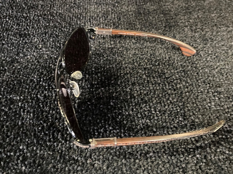 メガネ（古着・ファッション）の商品画像 - 査定依頼日：2026年3月15日 - 最高査定価格：14,000円