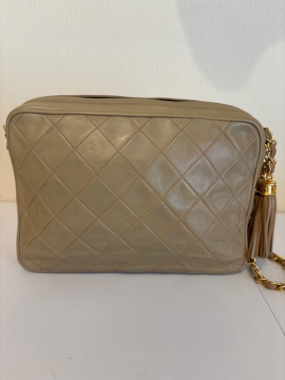 CHANEL タッセル付きチェーンショルダーバック（ブランドバッグ）の商品画像 - 査定依頼日：2026年3月16日 - 最高査定価格：110,000円