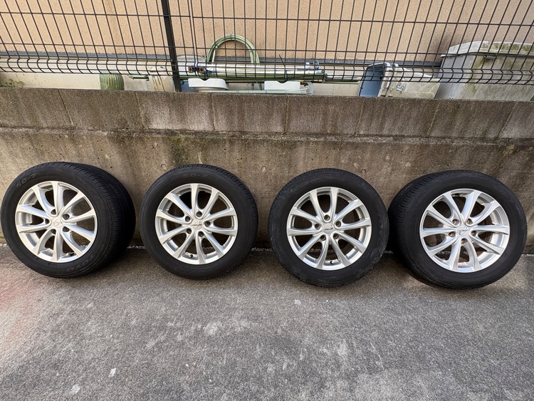 205/60R16 タイヤホイールセット（カー用品）の商品画像 - 査定依頼日：2026年4月11日 - 最高査定価格：10,000円