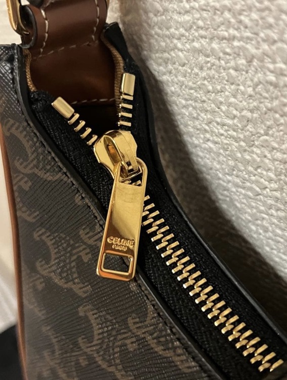 セリーヌ  （ブランドバッグ）の商品画像 - 査定依頼日：2026年1月21日 - 最高査定価格：220,000円