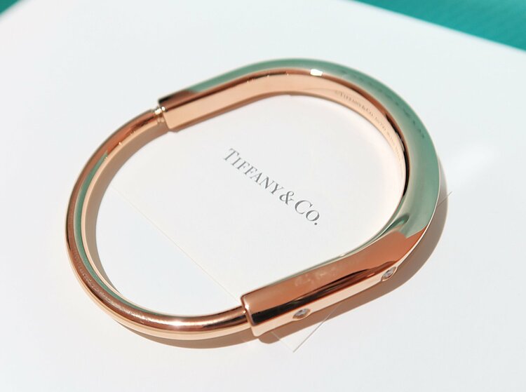 ティファニー ロック ダイヤ0.31ct ＆ 18Kローズゴールドバングル（宝石）の商品画像 - 査定依頼日：2026年10月16日 - 最高査定価格：950,000円