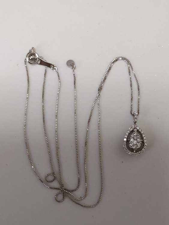 K18WGダイヤネックレス0.3ct（金・貴金属）の商品画像 - 査定依頼日：2023年7月11日 - 最高査定価格：38,000円