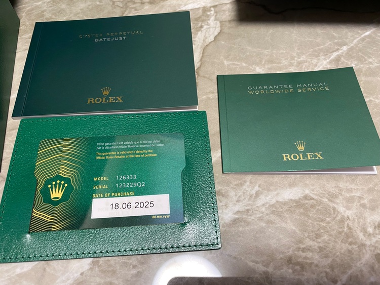 デイトジャスト41 126331（高級時計）の商品画像 - 査定依頼日：2025年6月18日 - 最高査定価格：2,530,000円