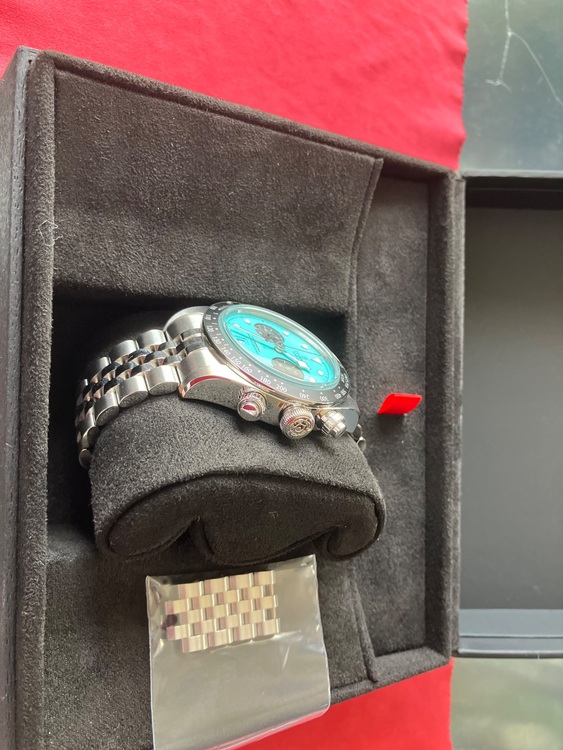 チューダー ブラックベイ M79000-000（高級時計）の商品画像 - 査定依頼日：2025年9月20日 - 最高査定価格：1,500,000円