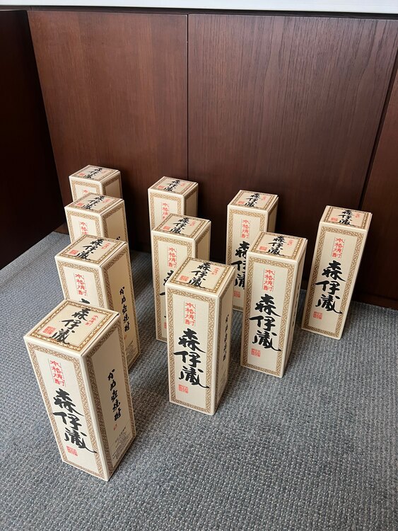 森伊蔵720ml 箱入（お酒）の商品画像 - 査定依頼日：2025年1月17日 - 最高査定価格：80,000円