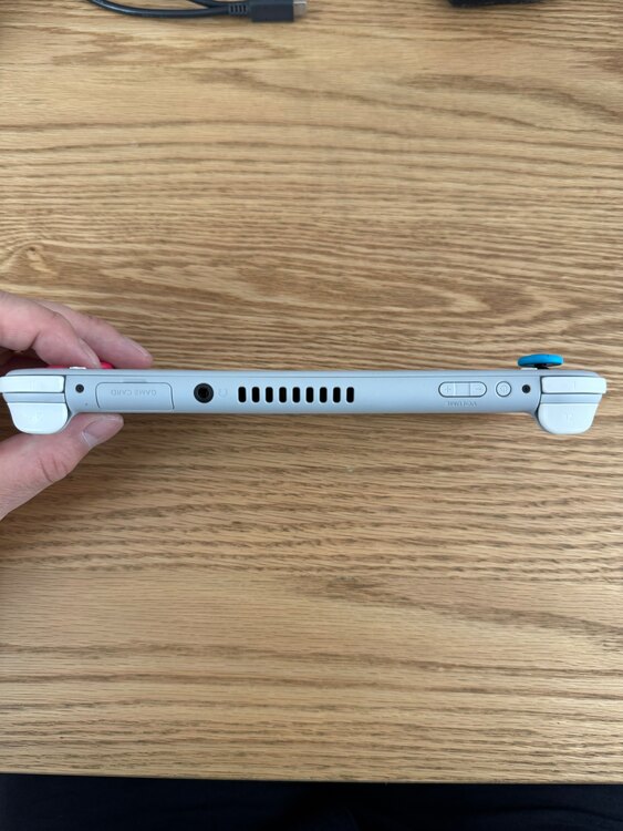 Nintendo Switch Light （ゲーム機本体・ゲームソフト）の商品画像 - 査定依頼日：2025年4月28日 - 最高査定価格：10,000円