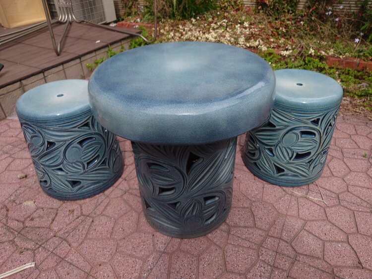 信楽焼ガーデンテーブルセット（美術品・骨董品）の商品画像 - 査定依頼日：2026年4月7日 - 最高査定価格：100,000円