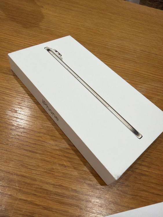 iPhone iPhone Air 512GB SIMフリー（スマホ）の商品画像 - 査定依頼日：2026年8月13日 - 最高査定価格：145,000円
