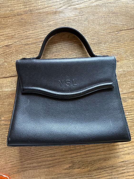 不明（ブランドバッグ）の商品画像 - 査定依頼日：2025年5月4日 - 最高査定価格：7,000円