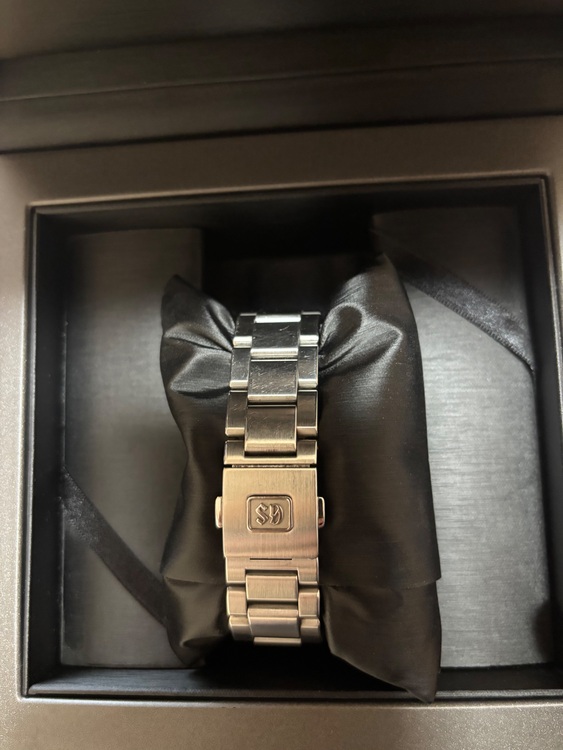 セイコー スプリントドライブ sbga46（高級時計）の商品画像 - 査定依頼日：2025年11月17日 - 最高査定価格：400,000円