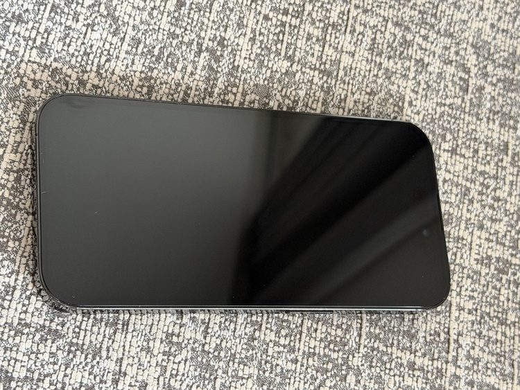iPhone iPhone 14 Pro 256GB au（スマホ）の商品画像 - 査定依頼日：2026年8月27日 - 最高査定価格：74,000円