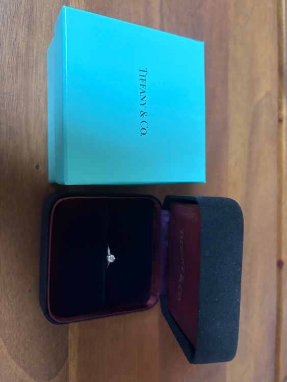 Tiffany婚約指輪（宝石）の商品画像 - 査定依頼日：2026年5月25日 - 最高査定価格：35,000円