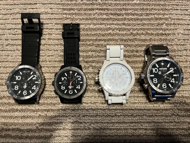 NIXONクロノグラフ4点（高級時計）の商品画像 - 査定依頼日：2026年3月22日 - 最高査定価格：10,000円