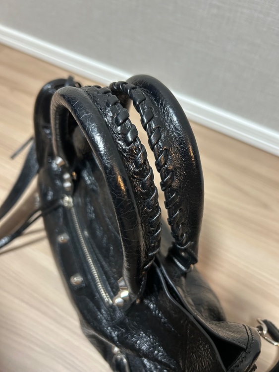 バレンシアガ  （ブランドバッグ）の商品画像 - 査定依頼日：2025年8月15日 - 最高査定価格：150,000円