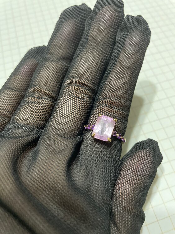 K10クンツァイトとアメシストのリング（金・貴金属）の商品画像 - 査定依頼日：2025年5月19日 - 最高査定価格：12,000円