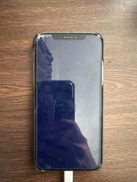 iPhoneX 256GB au（スマホ）の商品画像 - 査定依頼日：2026年3月4日 - 最高査定価格：7,000円