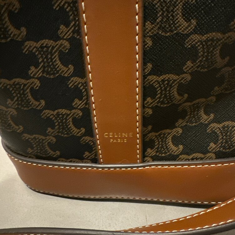 トリオンフ　スモールバケット　ショルダーバッグ（ブランドバッグ）の商品画像 - 査定依頼日：2025年5月30日 - 最高査定価格：130,000円