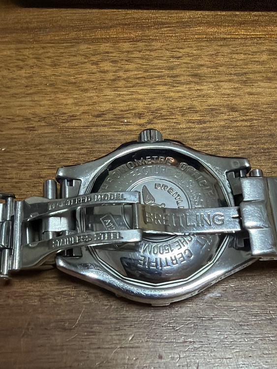 ブライトリング　スーパーオーシャン（高級時計）の商品画像 - 査定依頼日：2026年1月7日 - 最高査定価格：200,000円