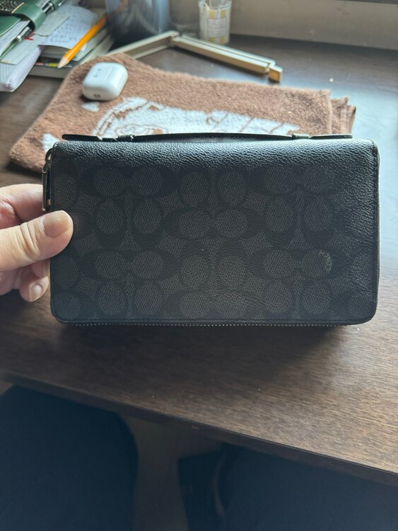 COAOH長財布（ブランド財布・小物）の商品画像 - 査定依頼日：2025年2月1日 - 最高査定価格：2,000円