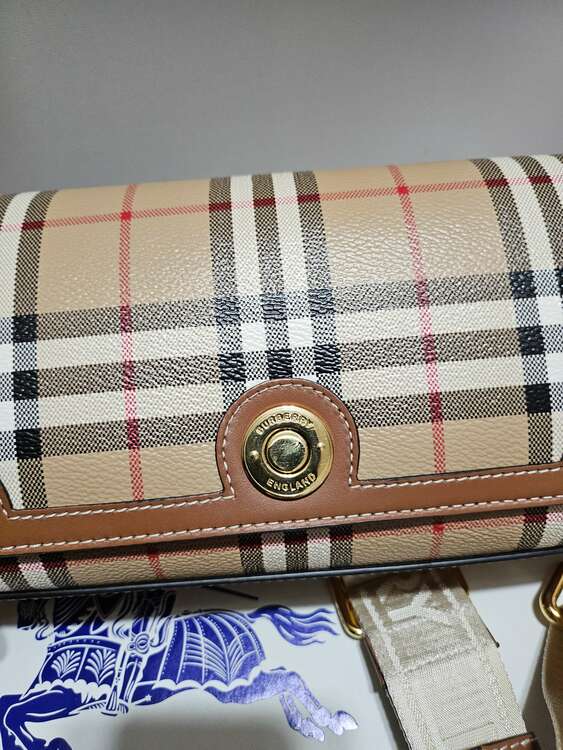 その他 バーバリー （ブランドバッグ）の商品画像 - 査定依頼日：2025年4月29日 - 最高査定価格：60,000円