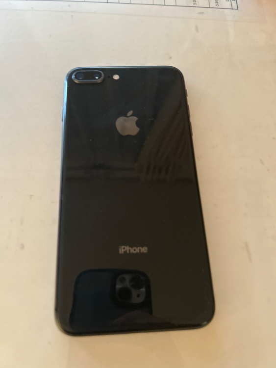 iPhone8 Plus 256GB SIMフリー（スマホ）の商品画像 - 査定依頼日：2026年3月4日 - 最高査定価格：8,000円