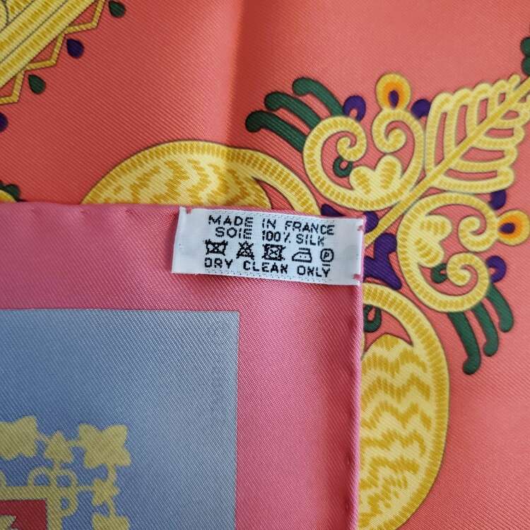 エルメスカレ90（古着・ファッション）の商品画像 - 査定依頼日：2025年4月27日 - 最高査定価格：13,000円