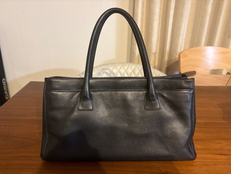 エグゼクティブトート（ブランドバッグ）の商品画像 - 査定依頼日：2026年2月23日 - 最高査定価格：100,000円