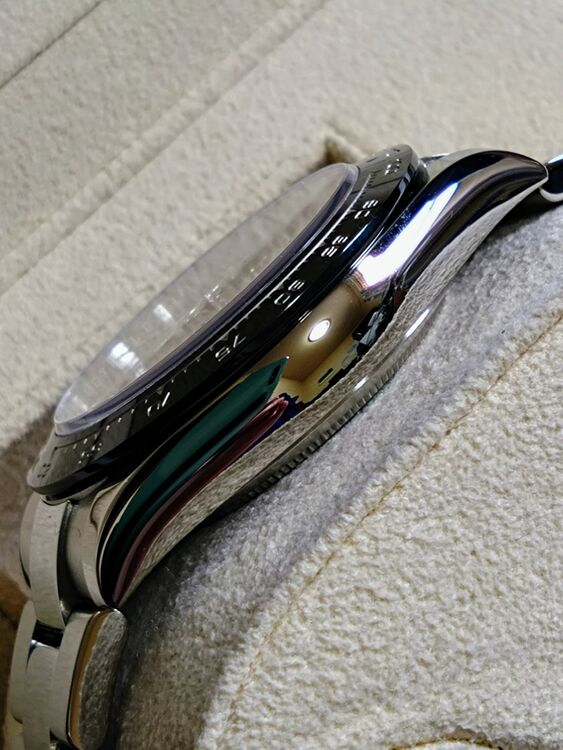 ロレックス デイトナ 116500LN 黒 2021年（高級時計）の商品画像 - 査定依頼日：2025年6月7日 - 最高査定価格：3,650,000円