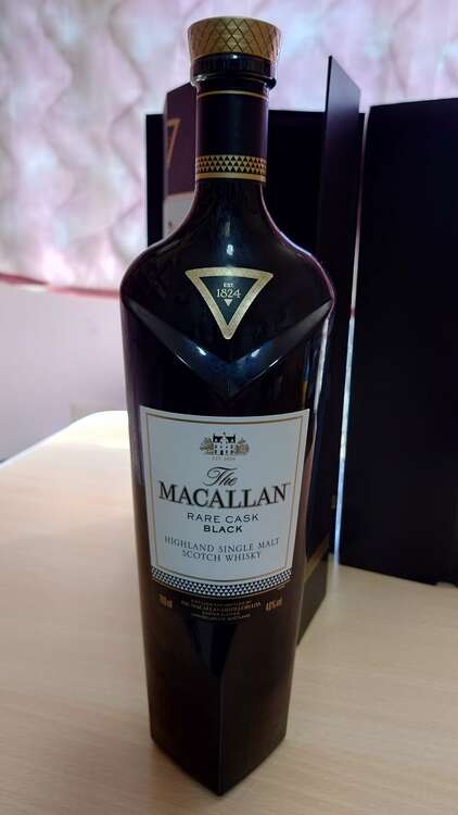 マッカランブラックレアカスク（お酒）の商品画像 - 査定依頼日：2025年3月18日 - 最高査定価格：43,000円