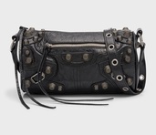 LE CAGOLE CYLINDER BAG（ブランドバッグ）の商品画像 - 査定依頼日：2025年10月18日 - 最高査定価格：165,000円