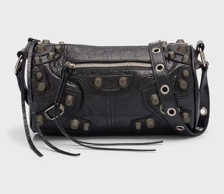 LE CAGOLE CYLINDER BAG（ブランドバッグ）の商品画像 - 査定依頼日：2025年10月18日 - 最高査定価格：165,000円