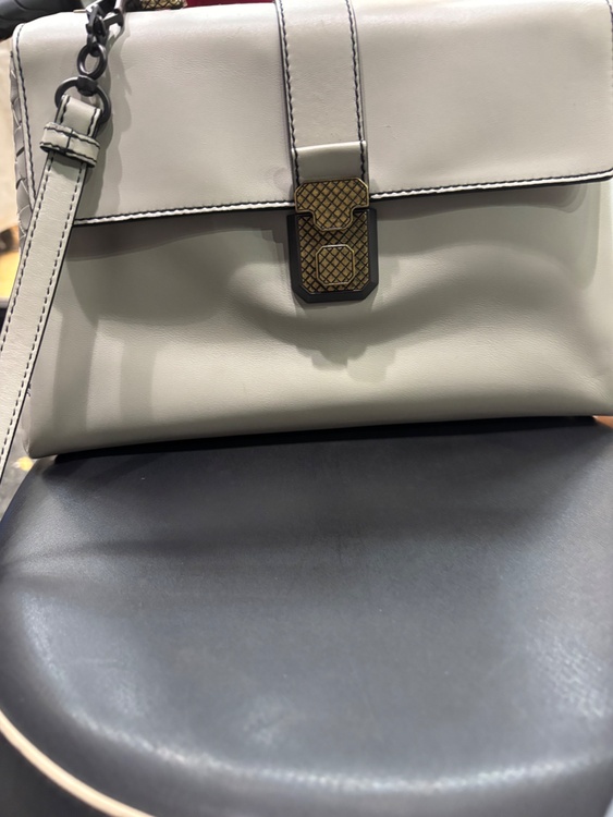 ボッテガ・ヴェネタ  （ブランドバッグ）の商品画像 - 査定依頼日：2025年12月4日 - 最高査定価格：72,000円