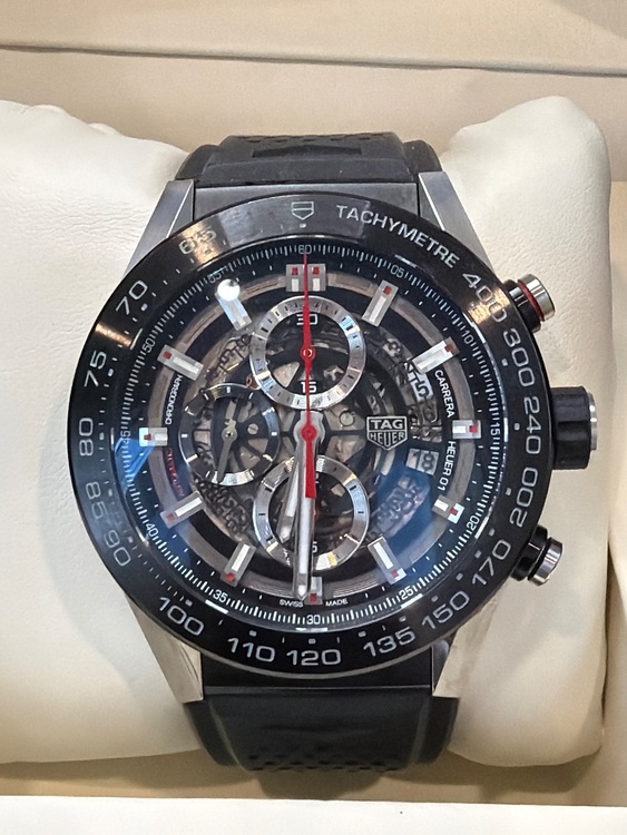 タグホイヤー カレラ HEUER-0（高級時計）の商品画像 - 査定依頼日：2025年10月24日 - 最高査定価格：300,000円