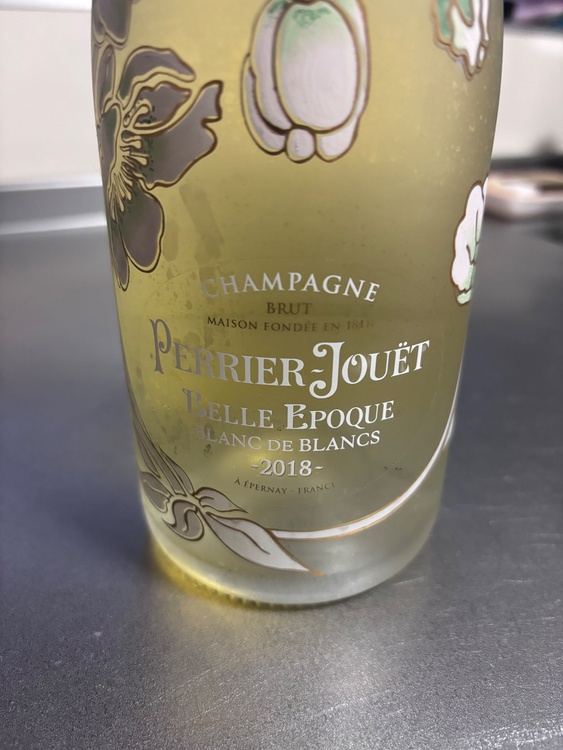 シャンパン ペリエ・ジュエ（お酒）の商品画像 - 査定依頼日：2026年8月30日 - 最高査定価格：60,000円