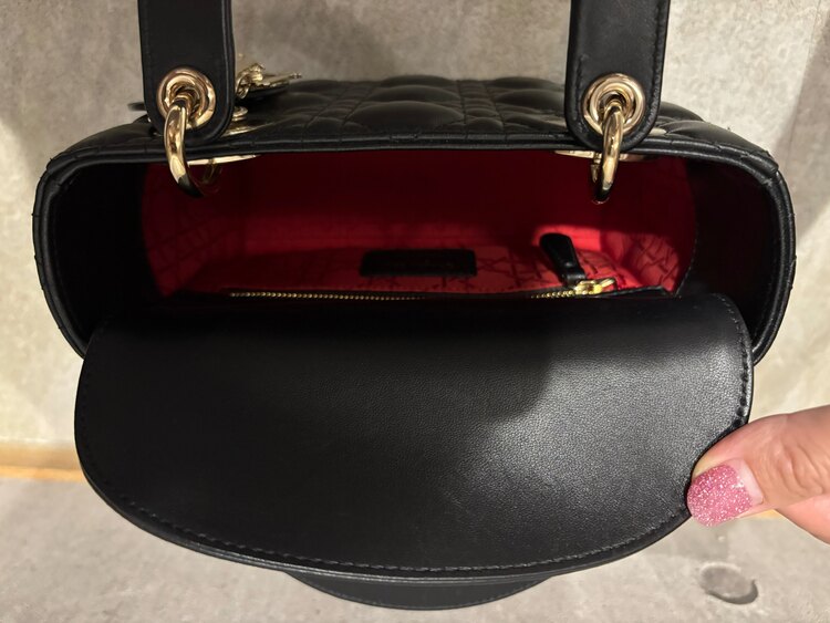 ディオール  （ブランドバッグ）の商品画像 - 査定依頼日：2025年6月1日 - 最高査定価格：380,000円