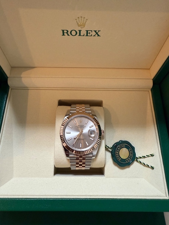 デイトジャスト41m コンビ　エバーローズゴールド　サンダスト文字盤（高級時計）の商品画像 - 査定依頼日：2026年2月10日 - 最高査定価格：2,950,000円