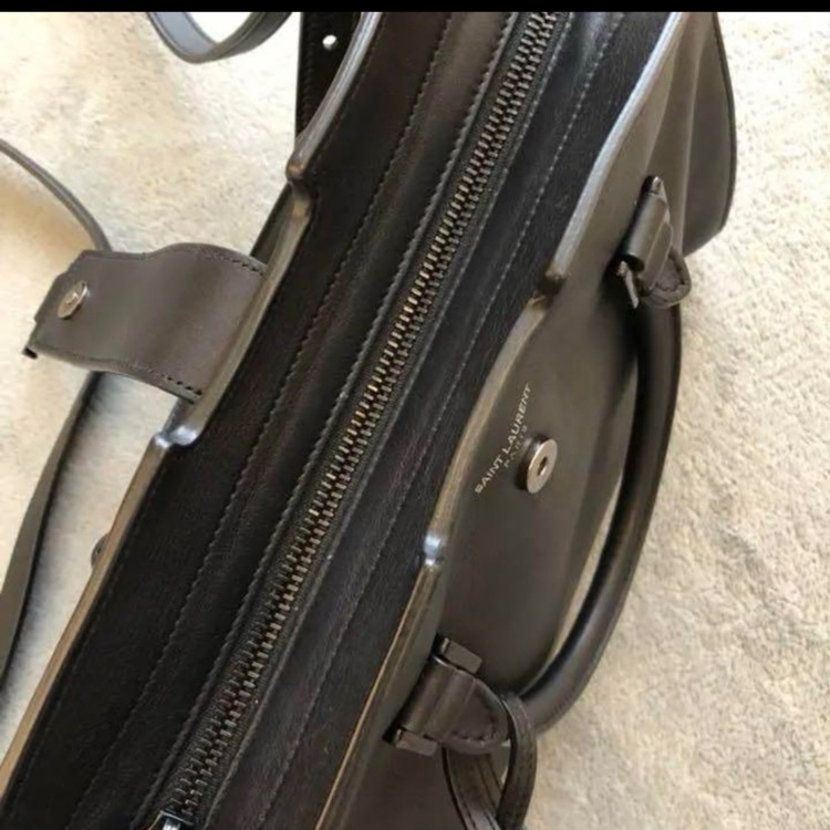 イブサンローラン  （ブランドバッグ）の商品画像 - 査定依頼日：2025年8月4日 - 最高査定価格：120,000円