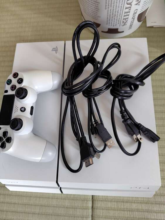 PS4 CHU-1200A B02（ゲーム機本体・ゲームソフト）の商品画像 - 査定依頼日：2025年3月12日 - 最高査定価格：9,000円